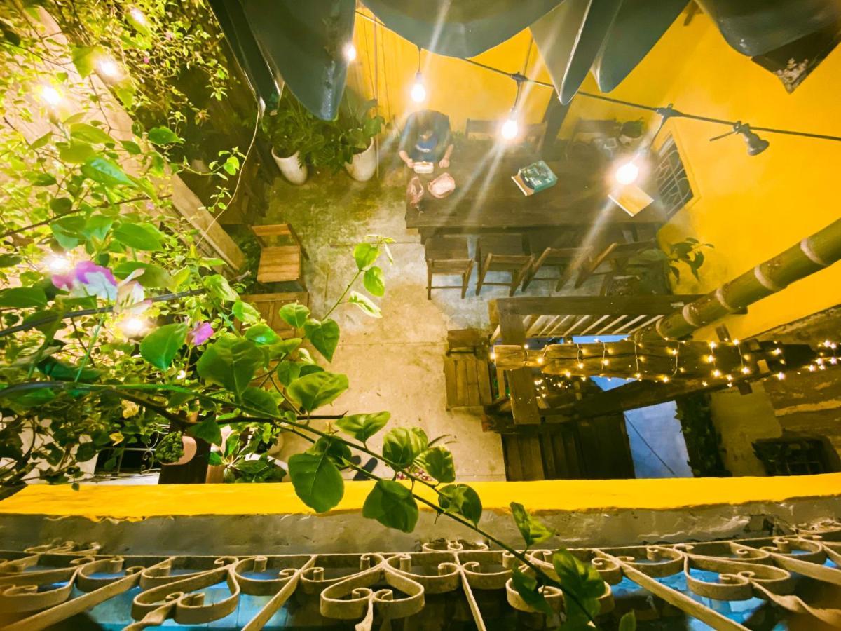 Chu Nhat Cafe & Homestay - 12 Ngo 41 Duong Lang - Co So 1 Hanoi Exterior foto